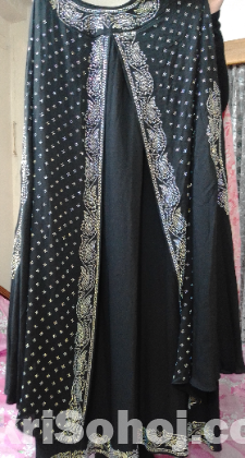 Black pockat sleeve abaya